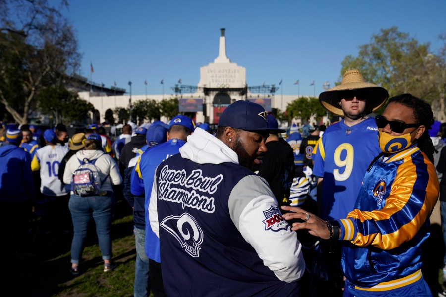 Fans Gather At Coliseum For End Of LA Rams Super Bowl Parade